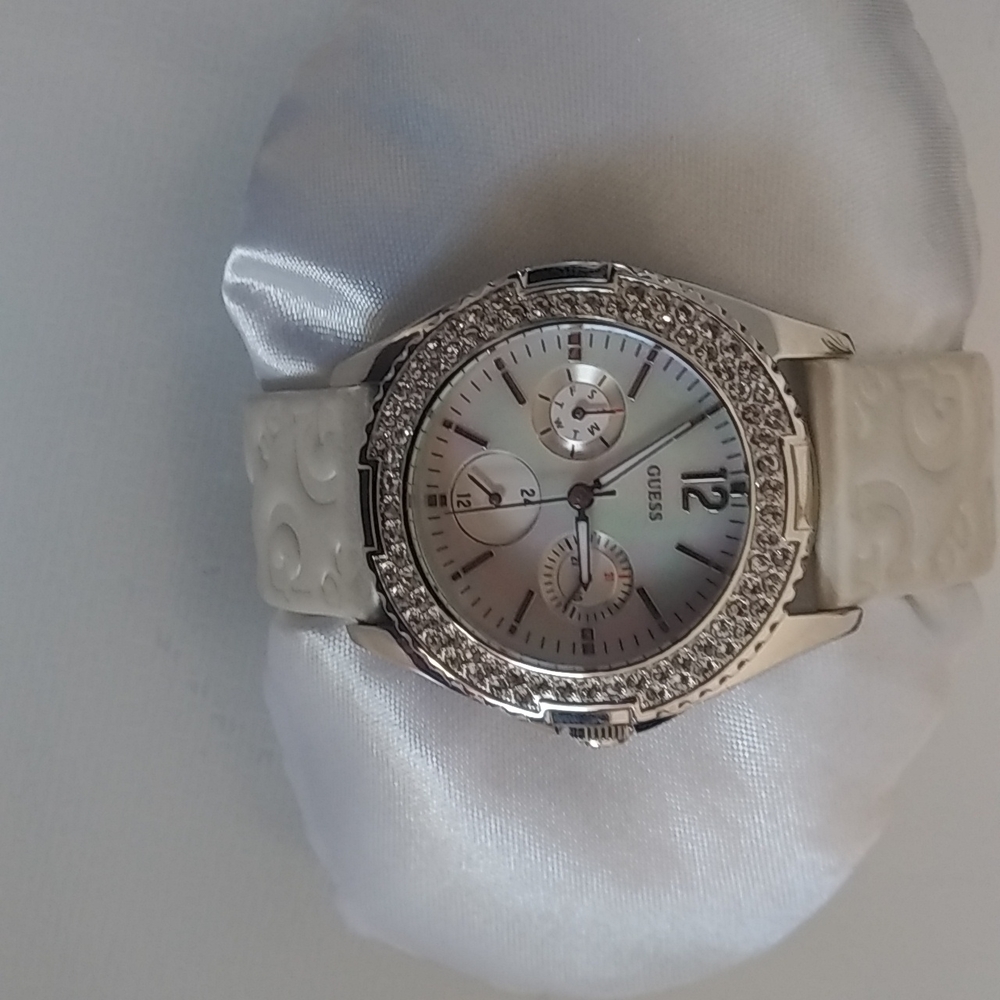 Brand new Guess women watch
